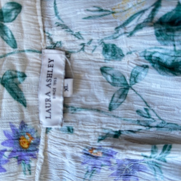 Laura Ashley Botanical Floral Cropped Blouse, thin crinkle gauze, women’s XL - Picture 7 of 10